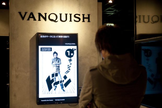 Vanquish: in-store manga camera