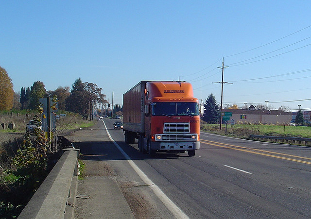 アメリカでトラック運送業界のディスラプトを狙うスタートアップ2社 Bridge ブリッジ